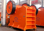 Stone crushing machine